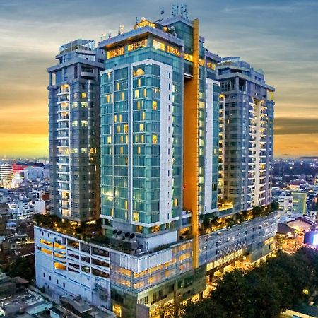 Cambridge Hotel Medan Buitenkant foto