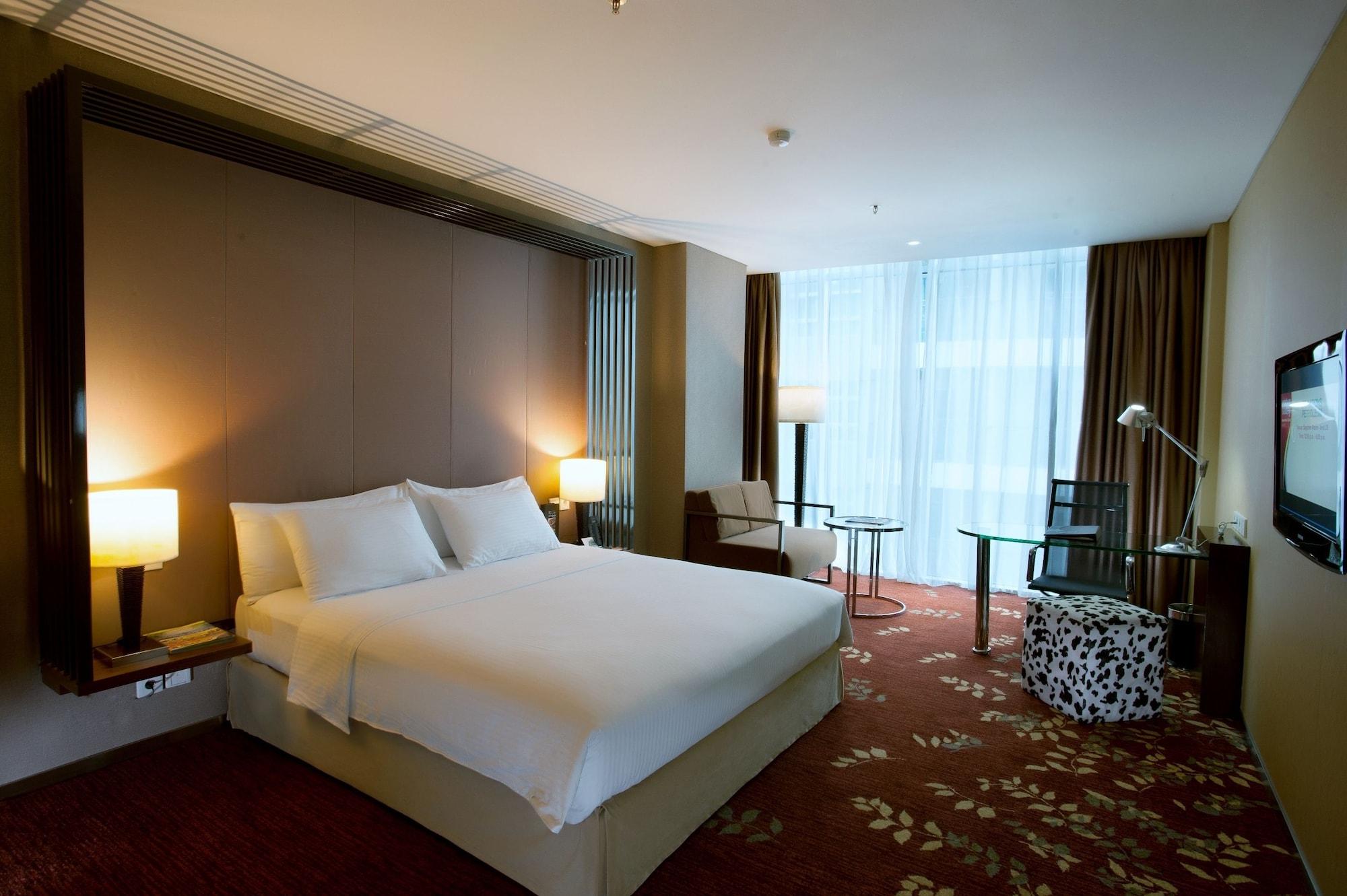 Cambridge Hotel Medan Buitenkant foto