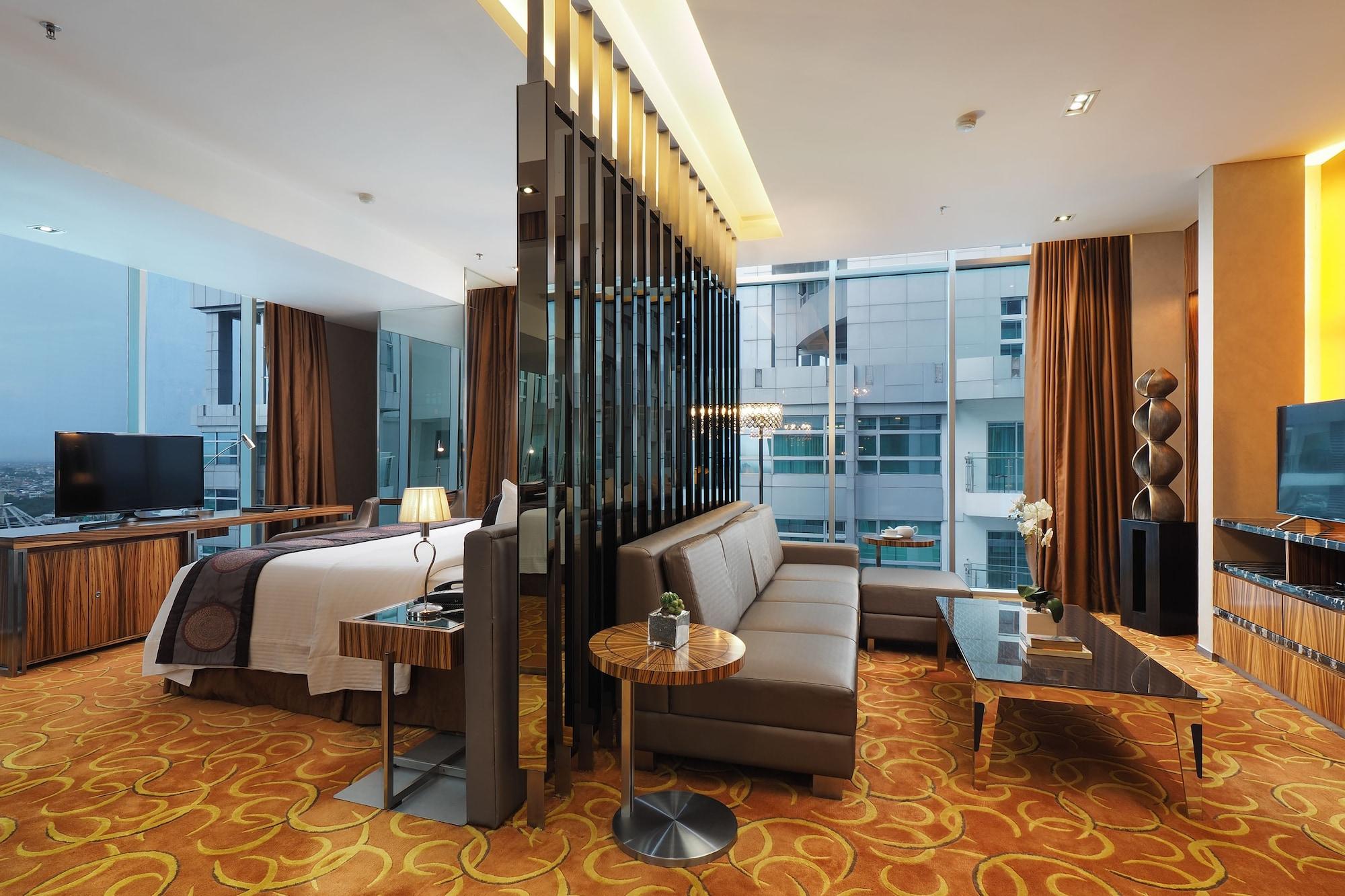 Cambridge Hotel Medan Buitenkant foto
