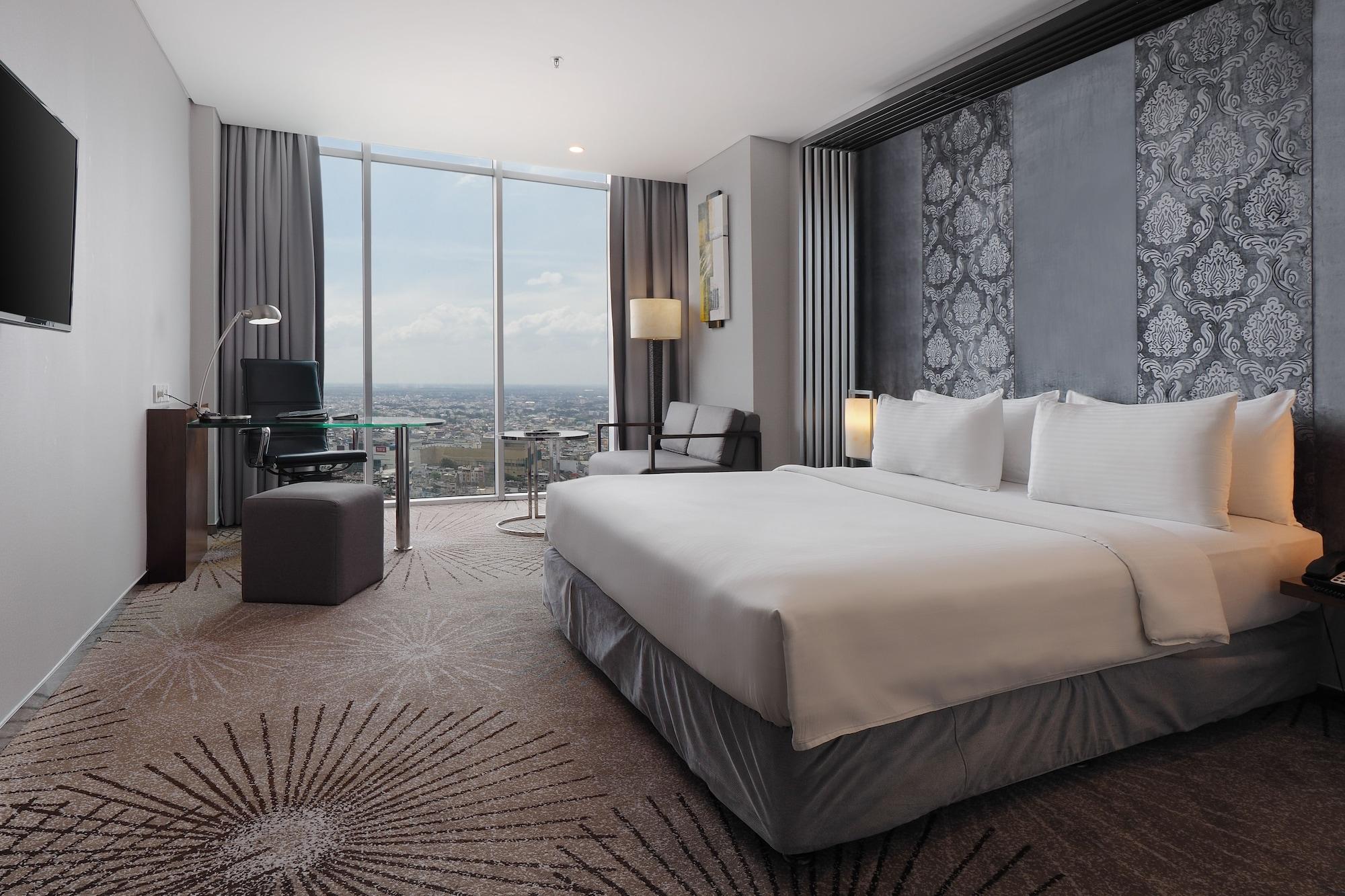 Cambridge Hotel Medan Buitenkant foto
