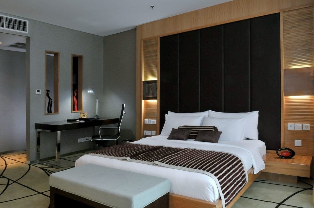 Cambridge Hotel Medan Buitenkant foto